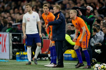 O infectie virala a decimat lotul Olandei pentru meciul cu Franta