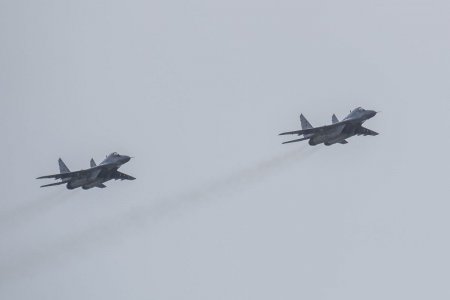 Slovacia a <span style='background:#EDF514'>TRANSFER</span>at in Ucraina patru dintre avioanele de lupta MiG-29 promise