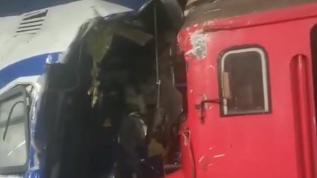 Accident feroviar grav in gara din Galati! O locomotiva a izbit puternic vagonul unui tren de calatori | Patru victime, una in stop cardiorespirator