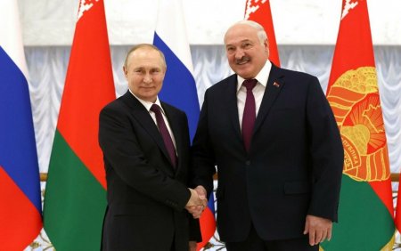 Putin a<span style='background:#EDF514'>NUNTA</span> ca Rusia a convenit cu Belarusul ca va stationa arme nucleare tactice pe teritoriul acestei tari