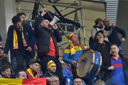 Jucam acasa in Andorra » Cat au cheltuit fanii tricolori pentru a sustine <span style='background:#EDF514'>ECHIPA</span> nationala la debutul in preliminariile EURO 2024