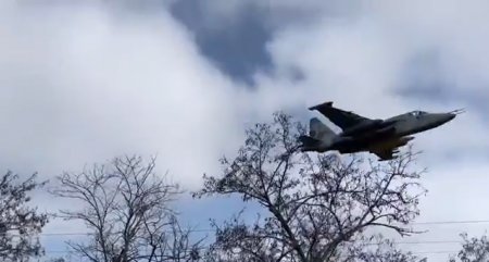 Avioanele de lupta Su-25 le zadarnicesc <span style='background:#EDF514'>RUSI</span>lor ofensiva cu rachete-momeala