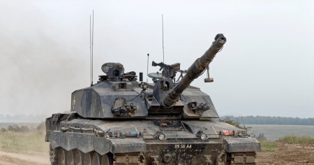 Ucraina a primit primele tancuri Challenger promise de britanici <span style='background:#EDF514'>VIDE</span>O