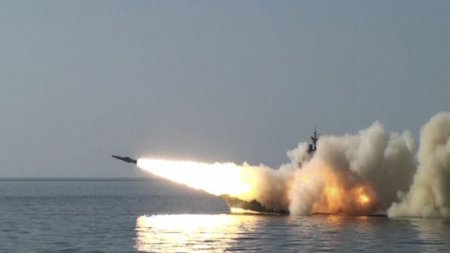 <span style='background:#EDF514'>RUSI</span>a lanseaza in largul coastelor Japoniei rachete ce pot fi echipate cu incarcatura nucleara