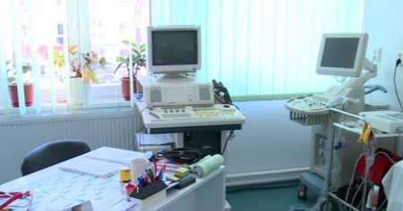 Situatie scandaloasa intr-un spital din Orsova! Aparatura de 400.000 de euro, abandonata in cutii de carton. MOTIVUL HALUCINANT din spatele situatiei