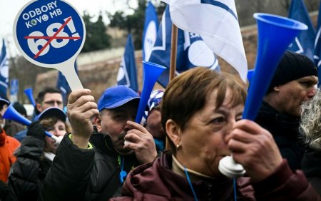 Dupa Franta, si Cehia vrea sa majoreze varsta de pensionare. In Praga au inceput proteste impotriva reformei | GALERIE FOTO