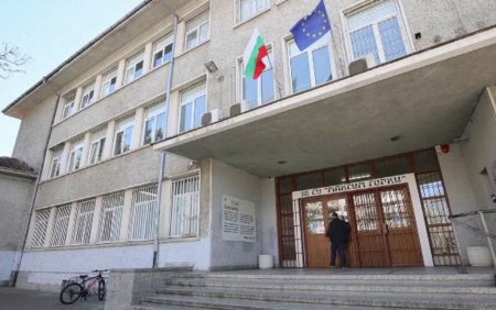 Bulgaria, terorizata de <span style='background:#EDF514'>FALS</span>e alerte care anuntau amplasarea unor bombe in scoli. Cine ar fi in spatele acestui atac