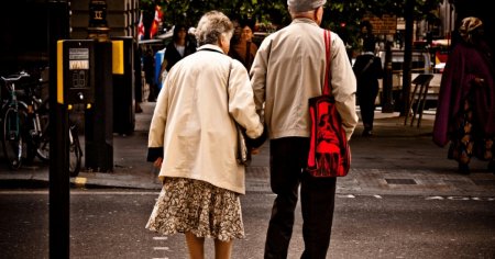 Romania are peste 5 milioane de pensionari. La cat a ajuns pensia medie lunara