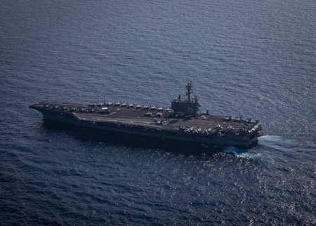 Administratia SUA prelungeste misiunea unui portavion in Mediterana, ca reactie la atacuri in Siria