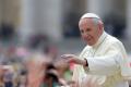 Papa Francisc va fi externat azi: in spital a mancat pizza si a botezat un baiat