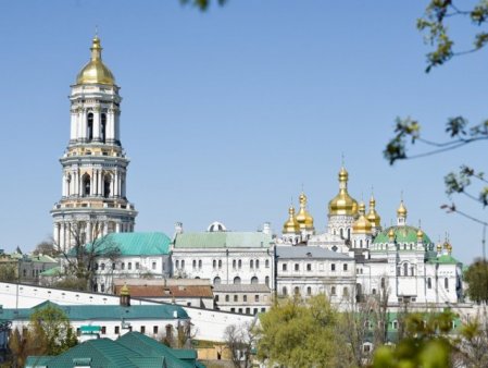 Ucraina il acuza pe liderul Bisericii Ortodoxe de atitudine pro-rusa