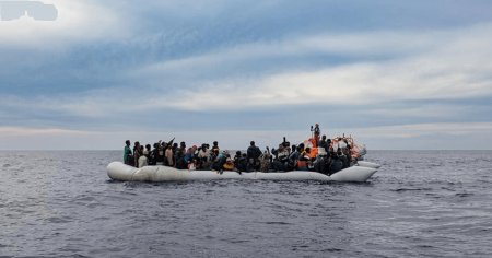 Nava-ambulanta Ocean Viking a salvat 92 de migr<span style='background:#EDF514'>ANTI</span> in Mediterana. 40 sunt copii VIDEO