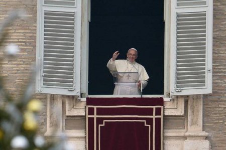 Papa Francisc a fost externat