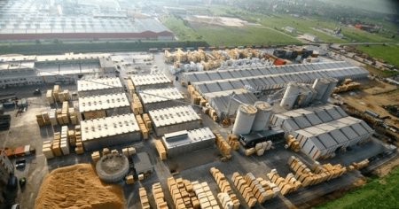 Cea mai mare fabrica de cherestea din Romania, <span style='background:#EDF514'>SCHWEIGHOFER</span> Sebes, vanduta nemtilor de la Ziegler