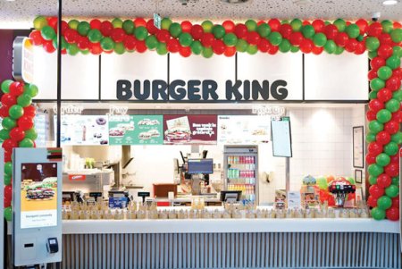 Noul francizat al <span style='background:#EDF514'>BURGER KING</span> a deschis primul restaurant din Romania in Veranda Mall din zona Obor din Capitala