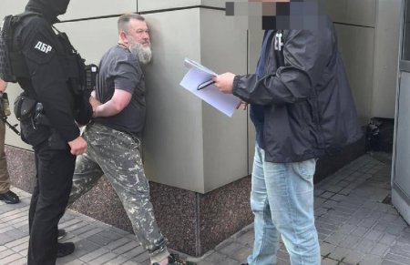 POLITICO: Ucraina ii cauta pe agentii dubli de rang inalt care l-au ajutat pe Putin sa invadeze tara