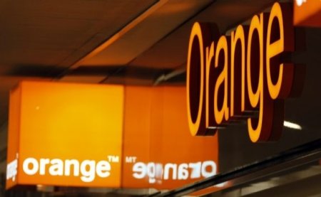 Grupul Orange Romania a realizat o cifra de afaceri consolidata in valoare de 383 de milioane de euro in primul trimestru al anului, in scadere usoara comparativ cu perioada similara a anului trecut