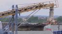 Statul ofera 45 de milioane de euro pentru modernizarea porturilor de la Dunare, dar nimeni nu se inghe<span style='background:#EDF514'>SUIE</span> sa semneze contracte