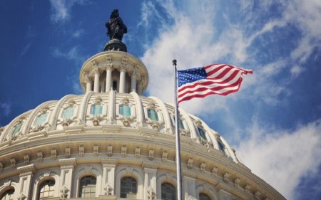 Republicanii si democratii din Senatul SUA se cearta cu privire la plafonul datoriei tarii, pe masura ce termenul limita pentru cresterea acestuia se apropie