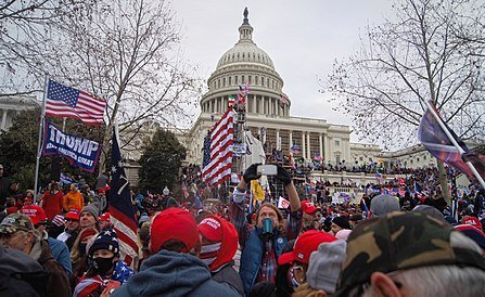 Fost agent FBI inculpat in atacul din 6 ianuarie de la Capitoliul SUA