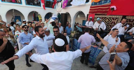 Atac la o sinagoga din Tunisia. Patru morti si mai multi raniti
