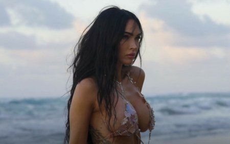 Megan Fox, extrem de sexy pe plaja in Republica Dominicana. Pictorial in costume de baie | VIDEO, GALERIE FOTO