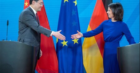 Autonomizarea UE fata de SUA si echi<span style='background:#EDF514'>LIBRIS</span>tica chineza in politica externa. China la zi
