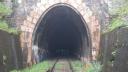 O fata de 19 ani a murit dupa ce a fost calcata de tren, intr-un tunel pe <span style='background:#EDF514'>CALEA FERATA</span>, in Bumbesti-Jiu