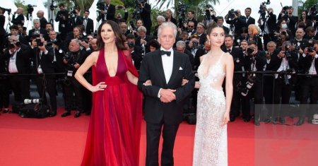 Cele mai spectaculoase tinute de la Cannes 2023. <span style='background:#EDF514'>NAOMI CAMPBELL</span> si Catherine Zeta-Jones au facut furori pe covorul rosu