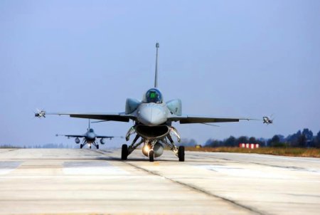 Rusii considera ca livrarea avioanelor F-16 pentru Ucraina inseamna intrarea NATO in razboi