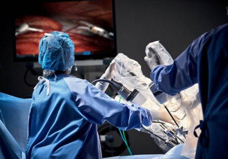 <span style='background:#EDF514'>MEDICOVER</span> aduce ultima generatie de robot chirurgical da Vinci in noul spital din Bucuresti