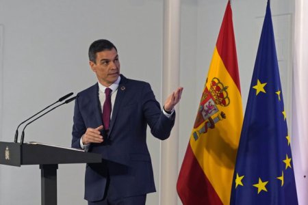 Premierul spaniol Pedro Sanchez a demisionat si a convocat alegeri anticipate