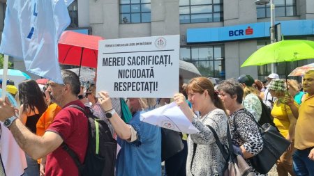 Profesorii ies marti in greva: Simion Hancescu, dupa oferta salariala facuta de Guvern, cadrelor didactice