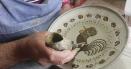 Cum s-a schimbat cel mai mare targ de ceramica din Romania. Imagini cu Cocosul de Hurez de altadata si de azi VIDEO