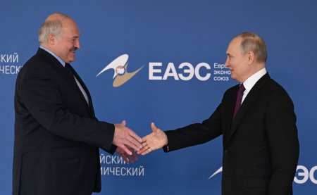 Aleksandr Lukasenko sustine ca „singura greseala” pe care au facut-o Rusia si Belarusul e ca „nu au rezolvat problema in Ucraina inca din 2014”