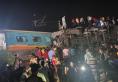Cel putin 50 de morti si 300 de <span style='background:#EDF514'>RANI</span>ti, dupa ce doua trenuri s-au ciocnit in India