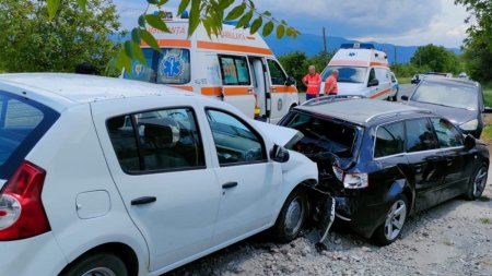 Accident mortal cu trei masini implicate pe DN 66, in Hunedoara