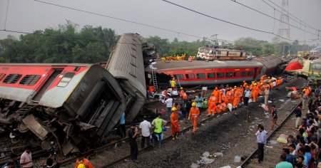 India: Operatiunile de salvare s-au incheiat dupa catastrofa feroviara de proportii soldata cu cel putin 288 de morti si 900 de raniti