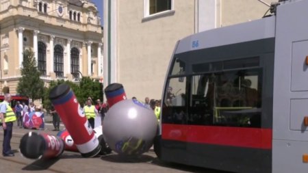 La Oradea, s-a jucat bowling si biliard cu tramvaie. Probe inedite de la Campionatul European al Vatmanilor