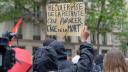 Noi proteste in Franta impotriva reformei <span style='background:#EDF514'>PENSII</span>lor. Manifestantii au iesit in strada in zeci de orase