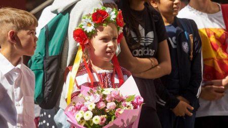 Copiii refugiati din Ucraina vor primi si alocatii de la stat