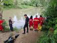 Un baiat de 10 ani, cautat de pompieri si de un elicopter SMURD dupa ce a disparut in apele Crisului Negru, a fost gasit inecat