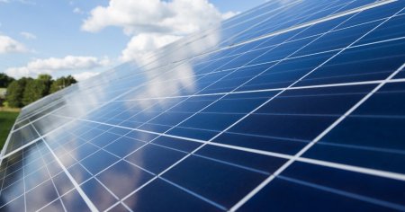 Libra Internet Bank finanteaza cu 8 milioane euro constructia unui parc fotovoltaic de 15 MW in judetul Mehedinti