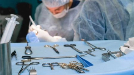 Patru persoane si-au pierdut vederea dupa ce le-a fost injectata o alta substanta in locul solutiei saline, in Italia
