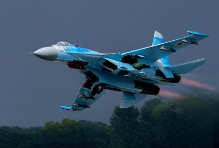 Avioane rusesti interceptate in apropierea spatiului aerian NATO