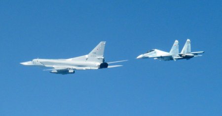 Joaca de-a soarecele si pisica pe cer. Avioane britanice si suedeze au interceptat aeronave rusesti aproape de spatiul NATO FOTO VIDEO