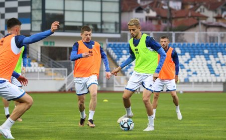 <span style='background:#EDF514'>ALAIN</span> Giresse a convocat de urgenta golgheterul campionatului din Kosovo pentru meciul cu Romania. A fost dorit de CFR Cluj si de FCU Craiova