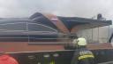 Un <span style='background:#EDF514'>YACHT</span> a luat foc pe Dunare, in Mehedinti! Cinci echipaje de pompieri au intervenit pentru stingerea incendiului