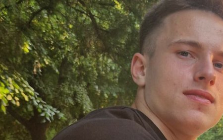 A murit adolescentul de 17 ani din Buzau care a ramas fara un picior, dupa ce a sarit un gard pentru a recupera o minge