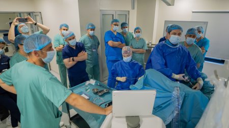 Workshop de ureteroscopie flexibila si chirurgie intrarenala retrograda, gazduit de Spitalul MedLife Humanitas